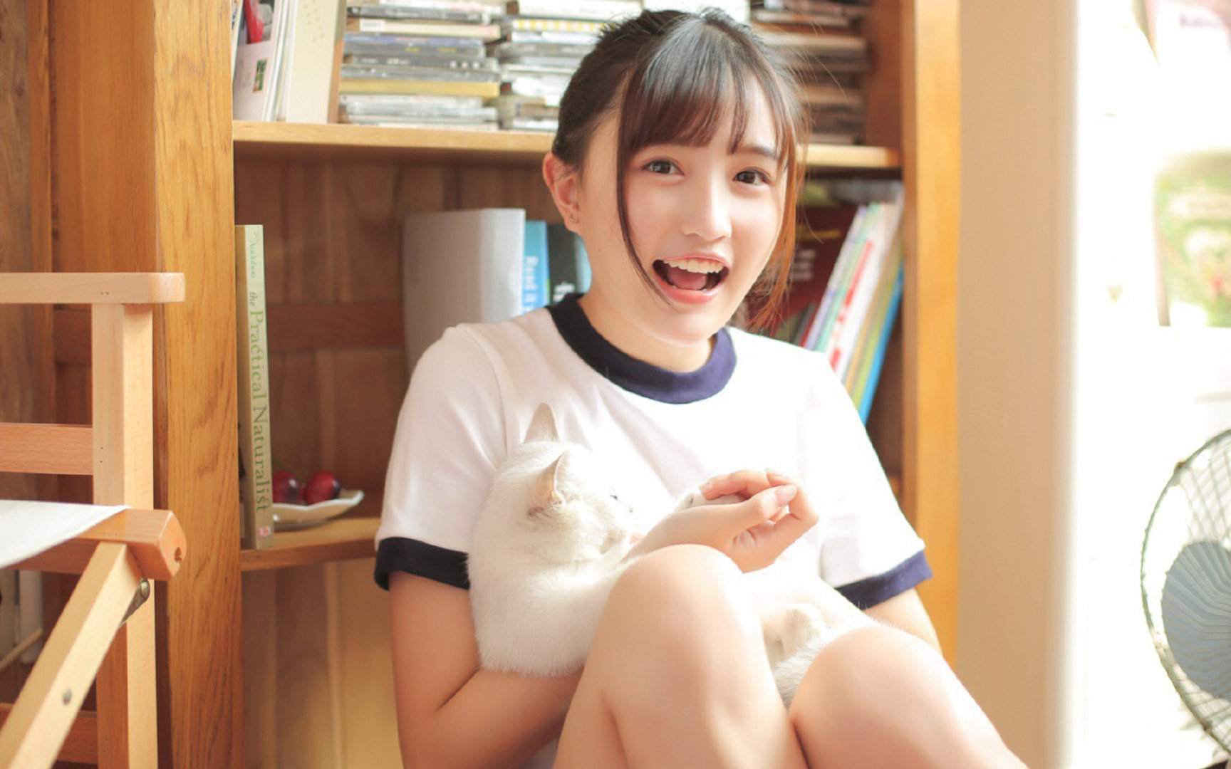 队长连续发挥出色，带领球队征服对手，队长[足球]